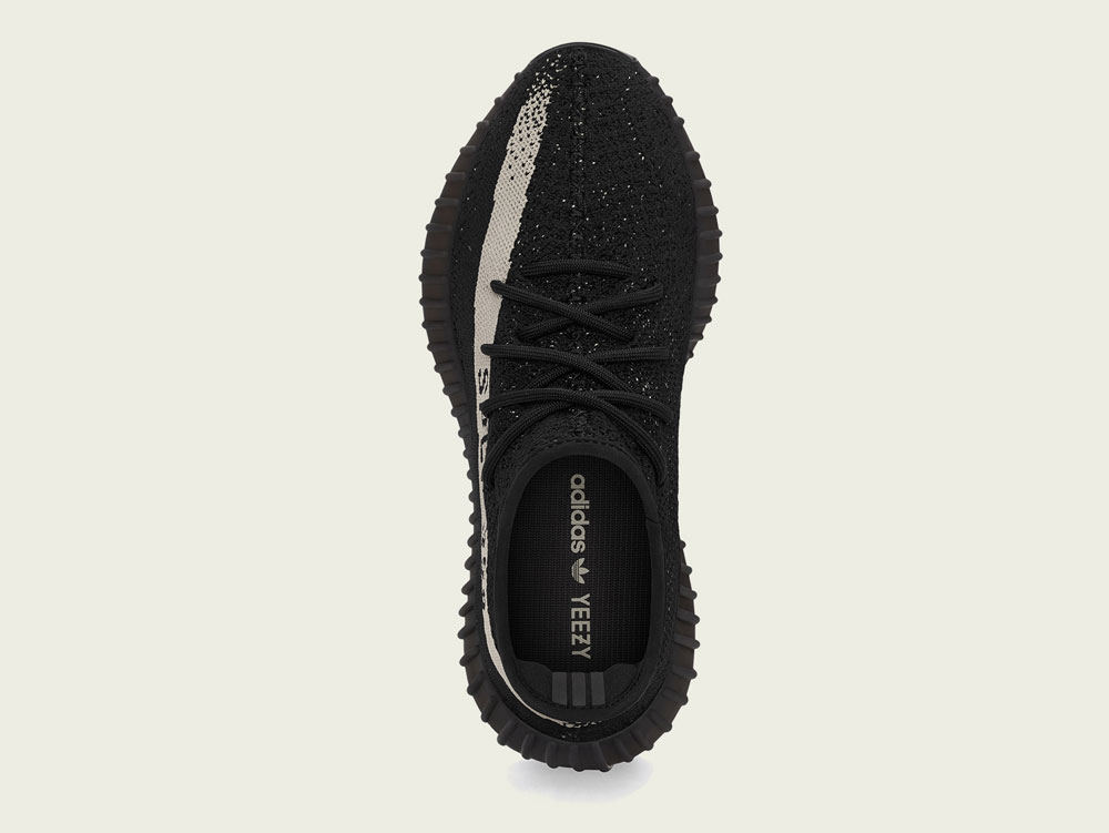 Yeezy 350 nere e on sale bianche